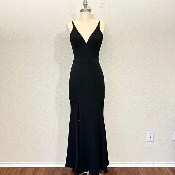 DRESS THE POPULATION Irish Slit Crepe Gown in Black - Picture 1 of 15